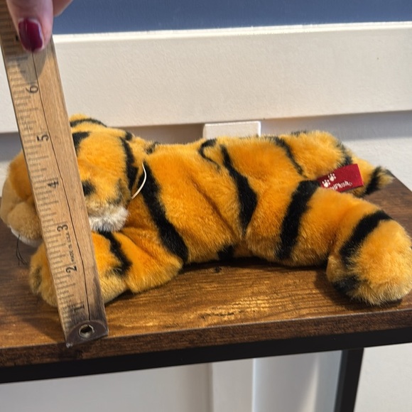 Vintage PreferredPlush Plush Tiger Vintage laying down Stuffed Animal - Picture 8 of 10